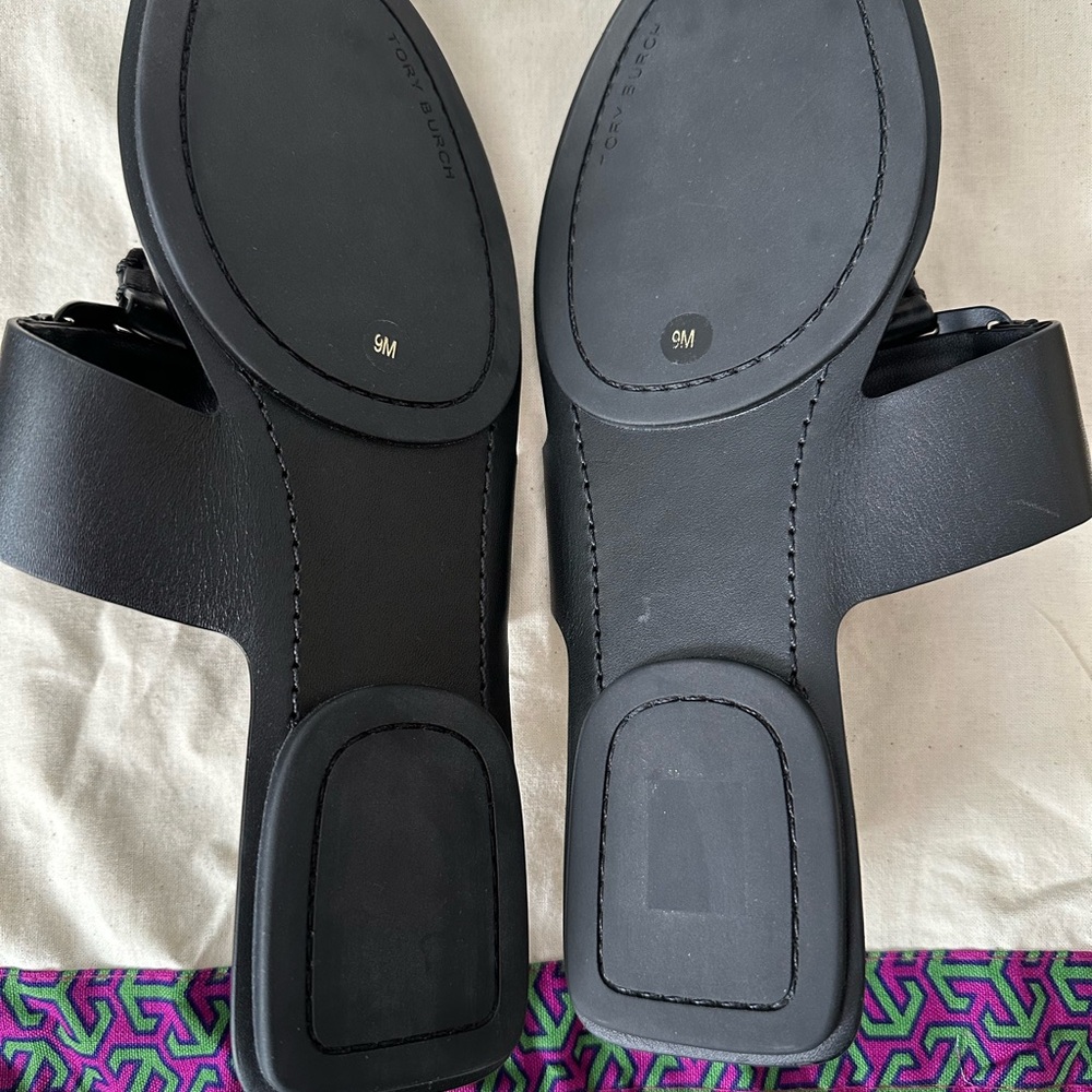 Tory Burch Georgia Leather Thong Sandal - Picture 4 of 8